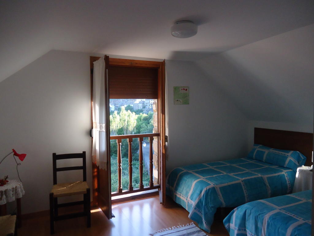 Ansó Casa Ursulaゲストハウス 部屋 写真